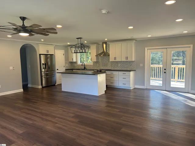 $299,900 | 226 Lakewood Drive, Clinton, SC 29325