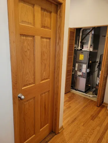 $1,400 | 2350 West Grand Avenue, Unit 3R, Chicago, IL 60612