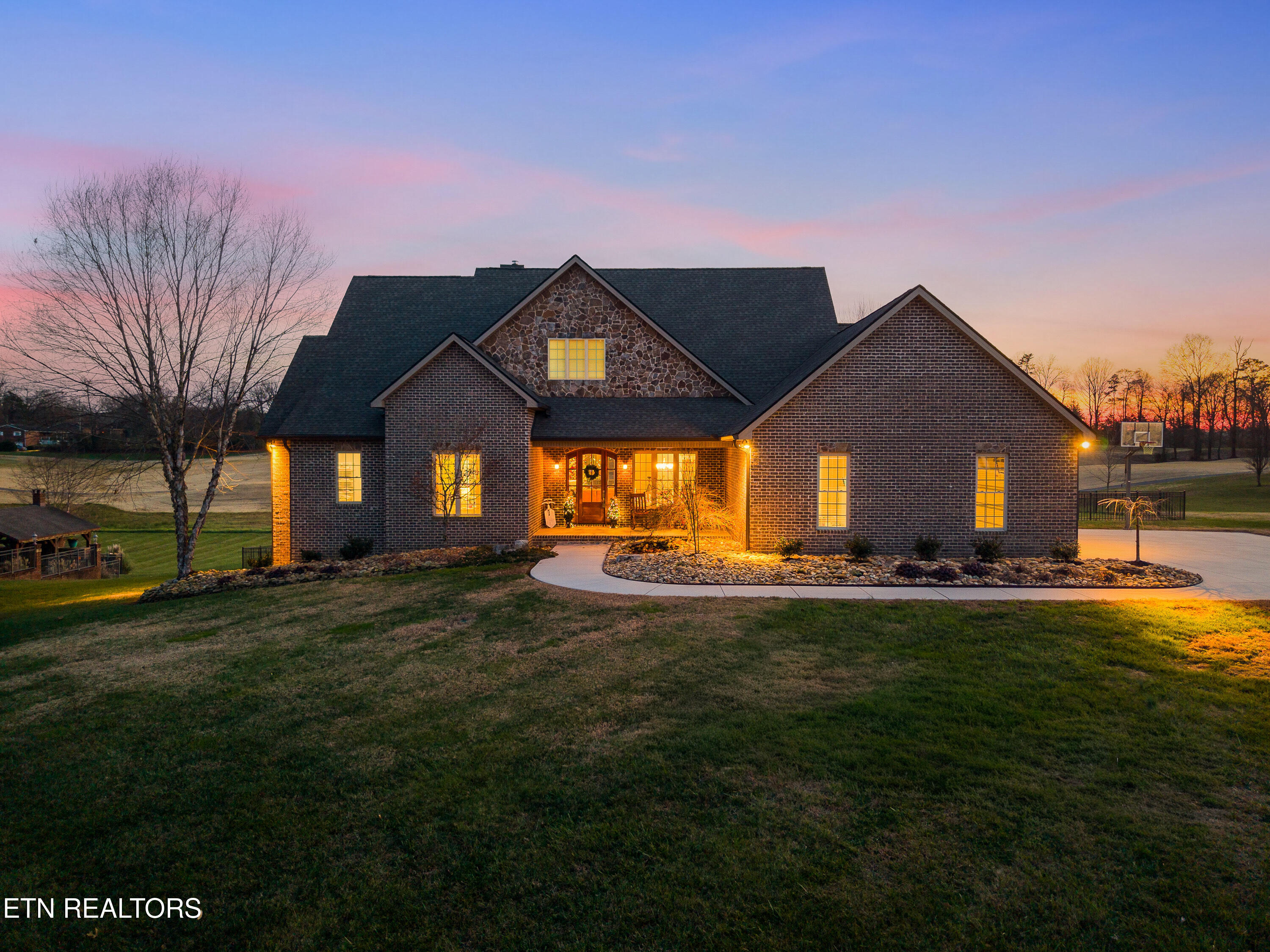 8612 North Ruggles Ferry Pike Strawberry Plains, TN 37871 - Photo 1 of 36 Ruggles Twilight