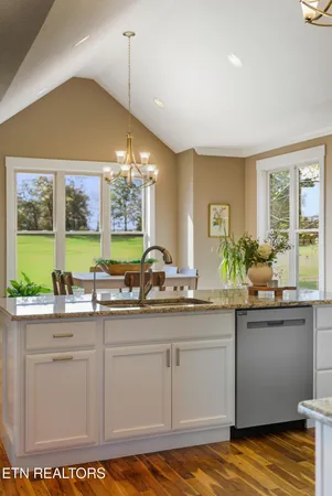 $999,000 | 8612 North Ruggles Ferry Pike, Strawberry Plains, TN 37871