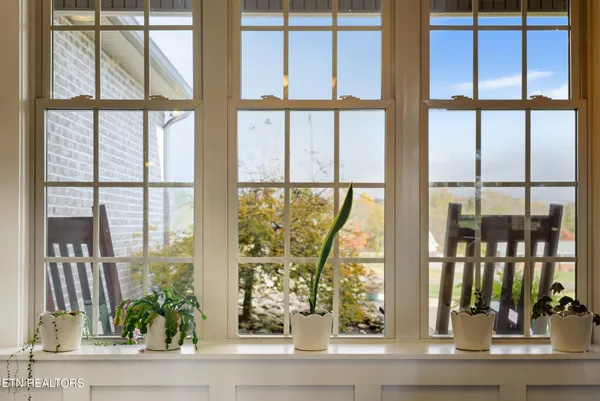 $999,000 | 8612 North Ruggles Ferry Pike, Strawberry Plains, TN 37871