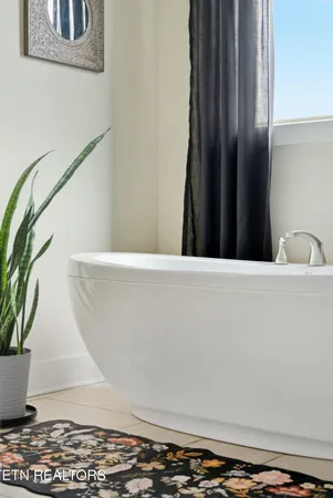 $999,000 | 8612 North Ruggles Ferry Pike, Strawberry Plains, TN 37871