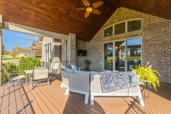 $999,000 | 8612 North Ruggles Ferry Pike, Strawberry Plains, TN 37871