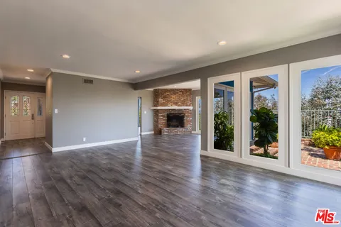 $1,699,999 | 3661 Sunswept Drive, Studio City, CA 91604