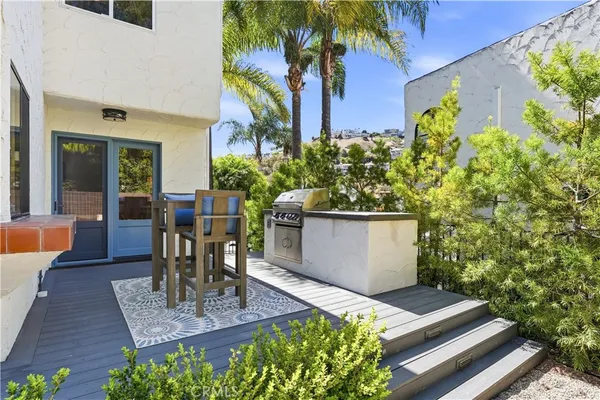 $1,595,000 | 106 Avenida Mesita, Unit 22, San Clemente, CA 92673