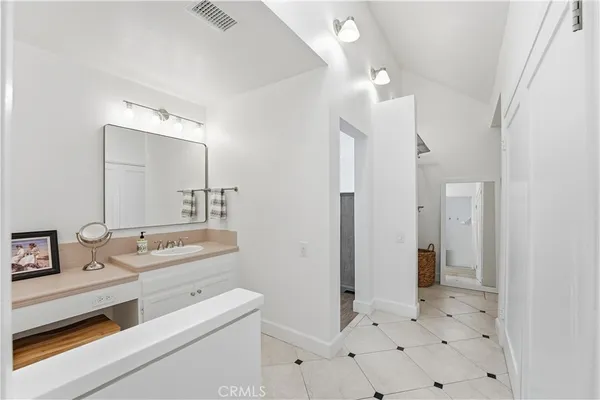$1,595,000 | 106 Avenida Mesita, Unit 22, San Clemente, CA 92673