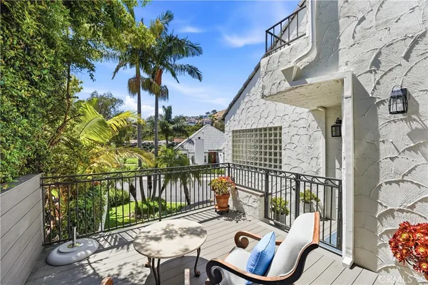 $1,595,000 | 106 Avenida Mesita, Unit 22, San Clemente, CA 92673
