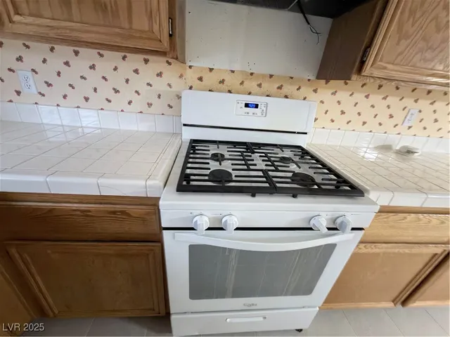 $2,100 | 8232 Fame Avenue, Las Vegas, NV 89147