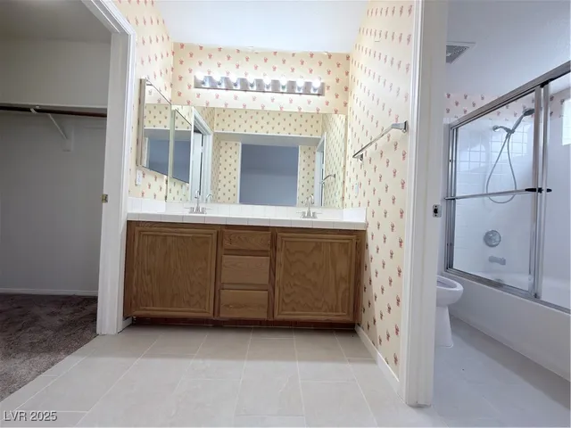 $2,100 | 8232 Fame Avenue, Las Vegas, NV 89147