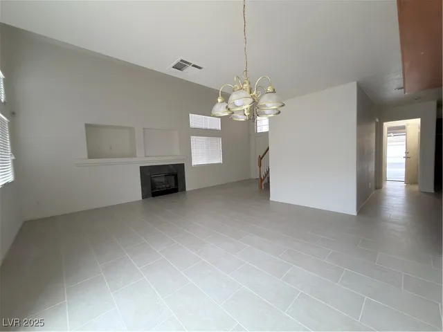 $2,100 | 8232 Fame Avenue, Las Vegas, NV 89147