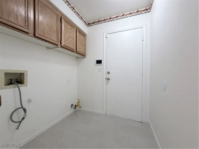 $2,100 | 8232 Fame Avenue, Las Vegas, NV 89147