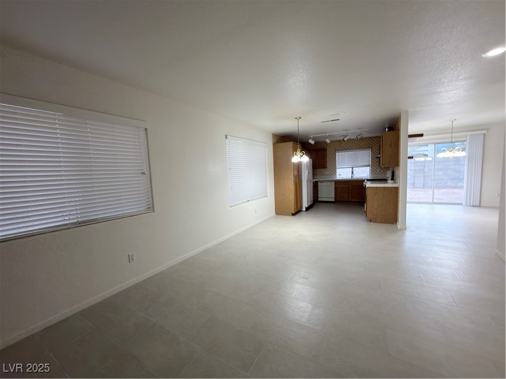 8232 Fame Avenue Las Vegas, NV 89147 - Photo 7 of 47