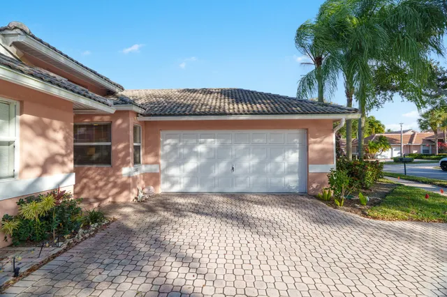 $3,100 | 5260 Grande Palm Circle, Delray Beach, FL 33484