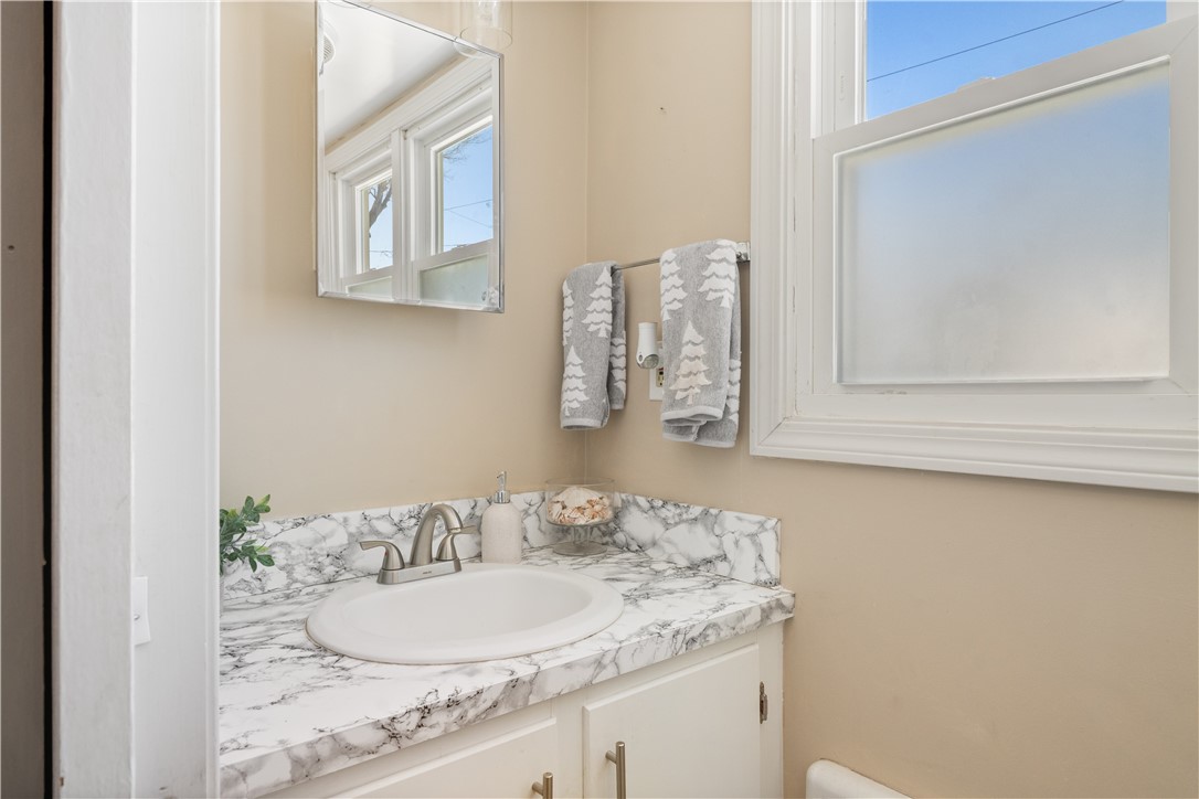 11 O Donnell Road Middletown, RI 02842 - Photo 21 of 49