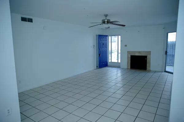 $95,000 | 9797 Leawood Boulevard, Unit 601, Houston, TX 77099