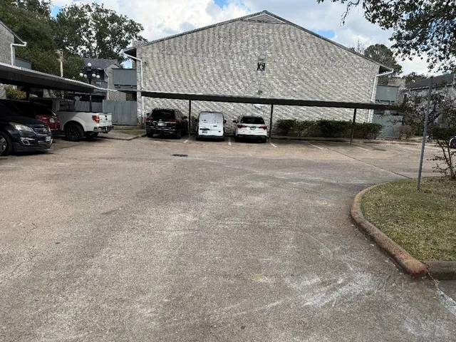 $95,000 | 9797 Leawood Boulevard, Unit 601, Houston, TX 77099