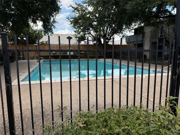 $95,000 | 9797 Leawood Boulevard, Unit 601, Houston, TX 77099