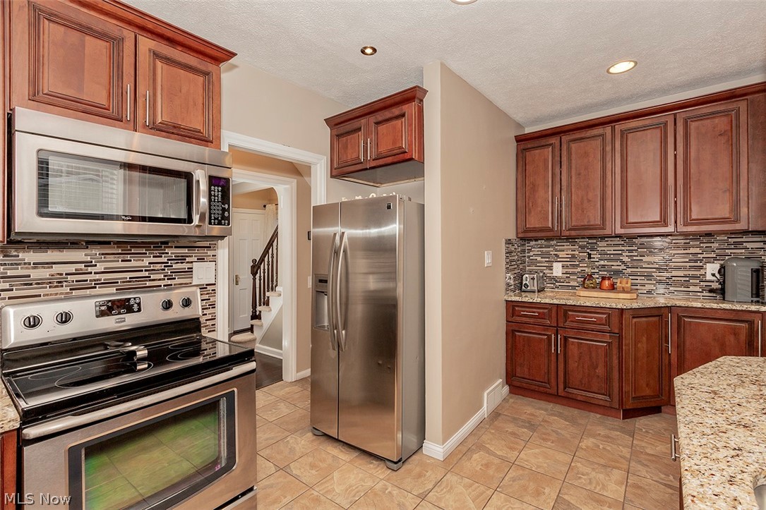 3886 Bethany Road Cleveland, OH 44118 - Photo 14 of 35