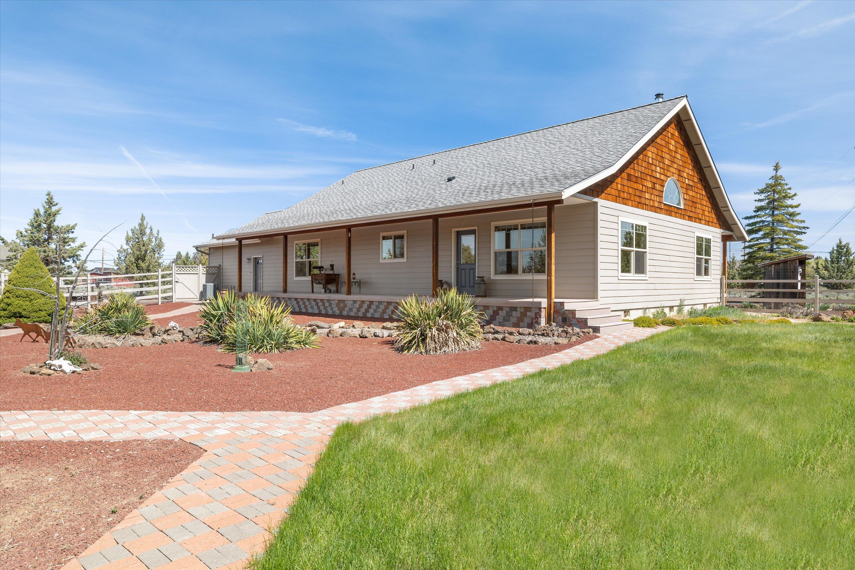 5585 Southwest Rim Road Terrebonne, OR 97760 - Photo 26 of 48 Rear Exterior