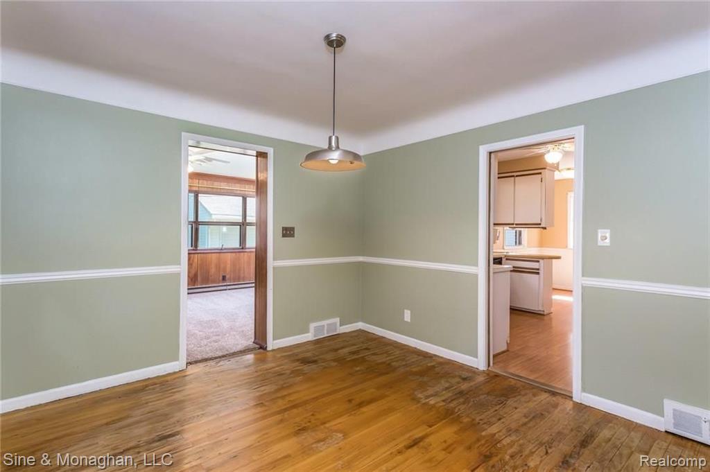 1766 Newcastle Road Grosse Pointe, MI 48236 - Photo 6 of 39
