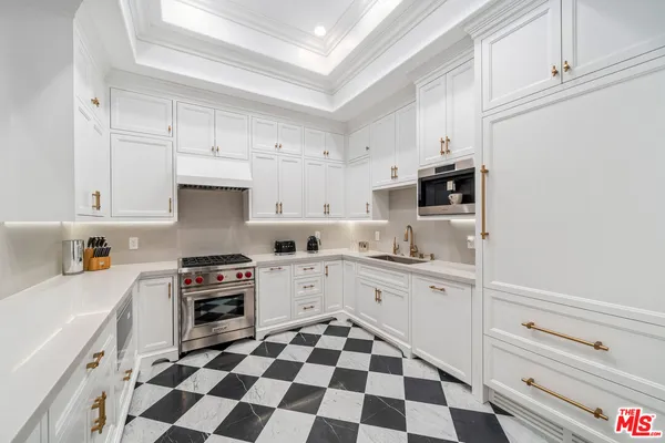 $1,749,000 | 433 North Doheny Drive, Unit 103, Beverly Hills, CA 90210