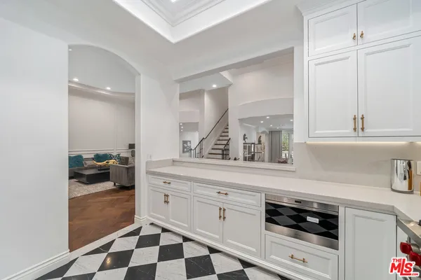 $1,749,000 | 433 North Doheny Drive, Unit 103, Beverly Hills, CA 90210