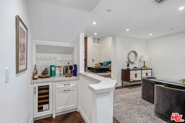 $1,749,000 | 433 North Doheny Drive, Unit 103, Beverly Hills, CA 90210