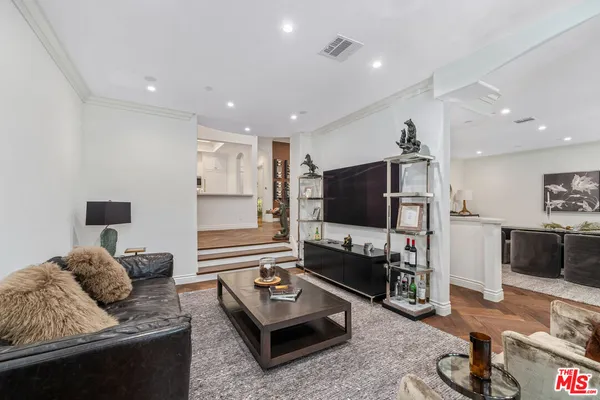 $1,749,000 | 433 North Doheny Drive, Unit 103, Beverly Hills, CA 90210