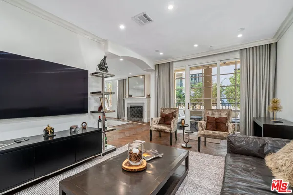 $1,749,000 | 433 North Doheny Drive, Unit 103, Beverly Hills, CA 90210