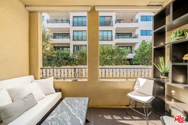 $1,749,000 | 433 North Doheny Drive, Unit 103, Beverly Hills, CA 90210