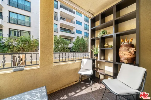 $1,749,000 | 433 North Doheny Drive, Unit 103, Beverly Hills, CA 90210