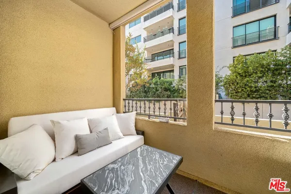 $1,749,000 | 433 North Doheny Drive, Unit 103, Beverly Hills, CA 90210