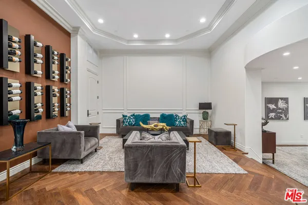 $1,749,000 | 433 North Doheny Drive, Unit 103, Beverly Hills, CA 90210