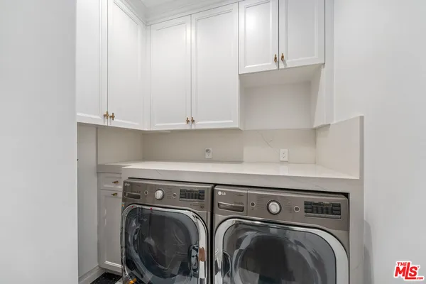 $1,749,000 | 433 North Doheny Drive, Unit 103, Beverly Hills, CA 90210