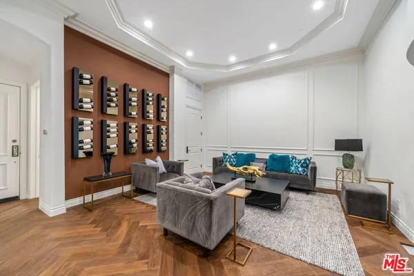 $1,749,000 | 433 North Doheny Drive, Unit 103, Beverly Hills, CA 90210