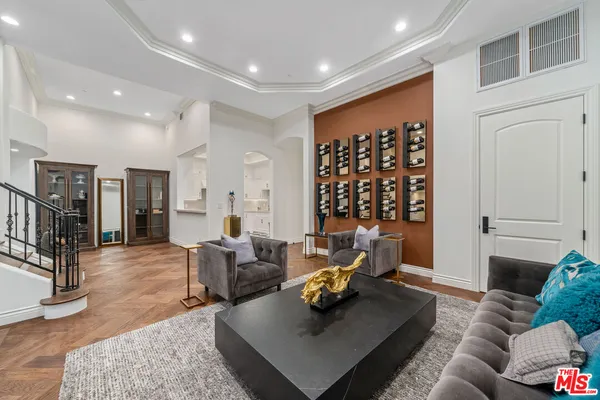 $1,749,000 | 433 North Doheny Drive, Unit 103, Beverly Hills, CA 90210