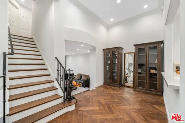 $1,749,000 | 433 North Doheny Drive, Unit 103, Beverly Hills, CA 90210