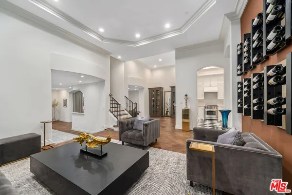 $1,749,000 | 433 North Doheny Drive, Unit 103, Beverly Hills, CA 90210