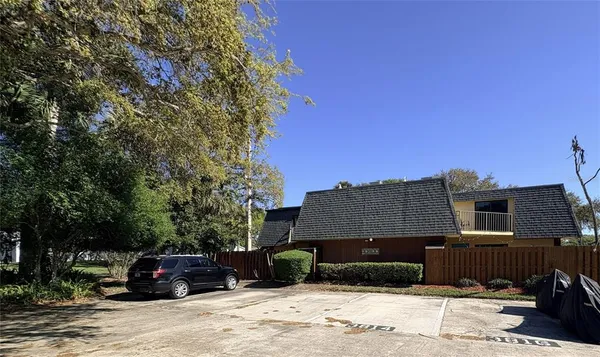 $3,200 | 3810 Saxon Drive, New Smyrna Beach, FL 32169