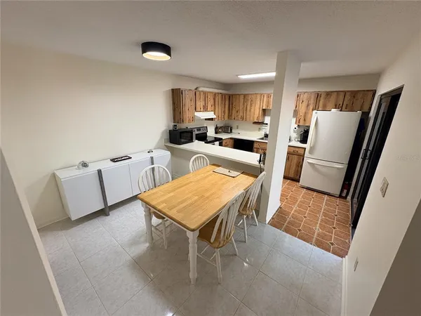 $3,200 | 3810 Saxon Drive, New Smyrna Beach, FL 32169
