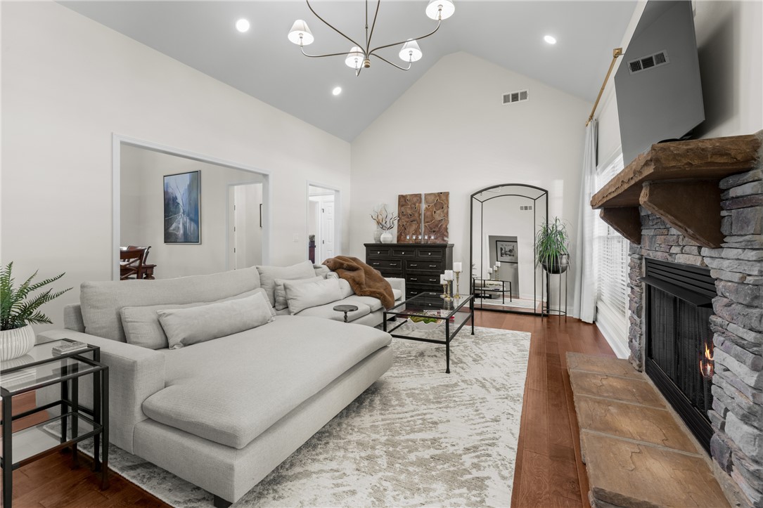 621 Crooked Trace Lane Seneca, SC 29672 - Photo 13 of 36