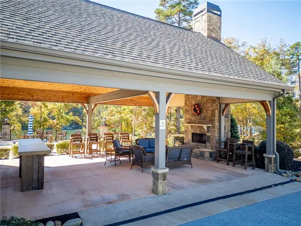 $795,000 | 621 Crooked Trace Lane, Seneca, SC 29672