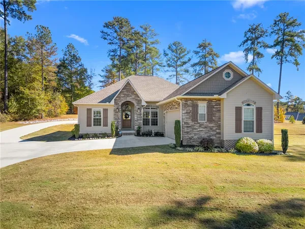 $795,000 | 621 Crooked Trace Lane, Seneca, SC 29672