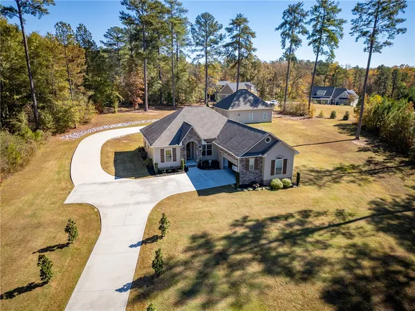 $795,000 | 621 Crooked Trace Lane, Seneca, SC 29672
