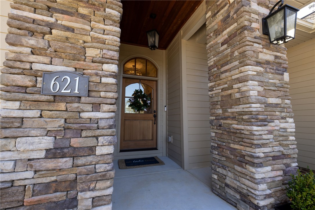 621 Crooked Trace Lane Seneca, SC 29672 - Photo 9 of 36