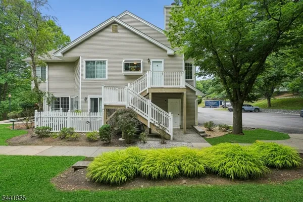 $389,000 | 46 Stevens Court, Bedminster, NJ 07921