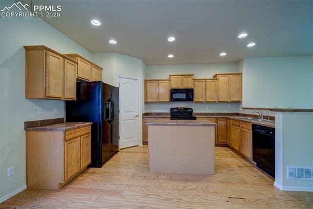 10167 Roughshod Road Colorado Springs, CO 80925 - Photo 17 of 38