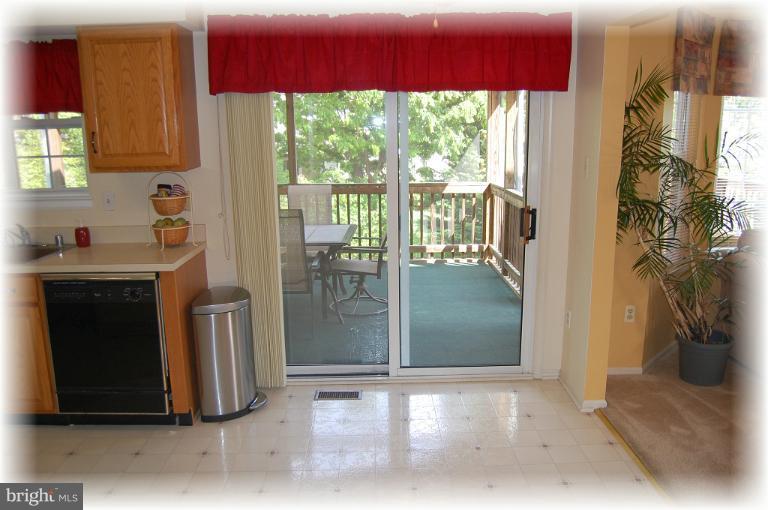 829 Sunny Chapel Road Odenton, MD 21113 - Photo 11 of 30 Kitchen