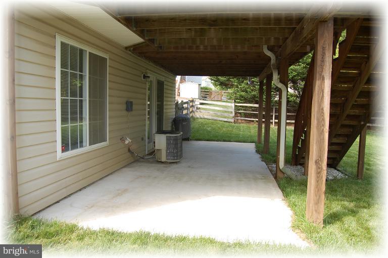 829 Sunny Chapel Road Odenton, MD 21113 - Photo 18 of 30 Patio