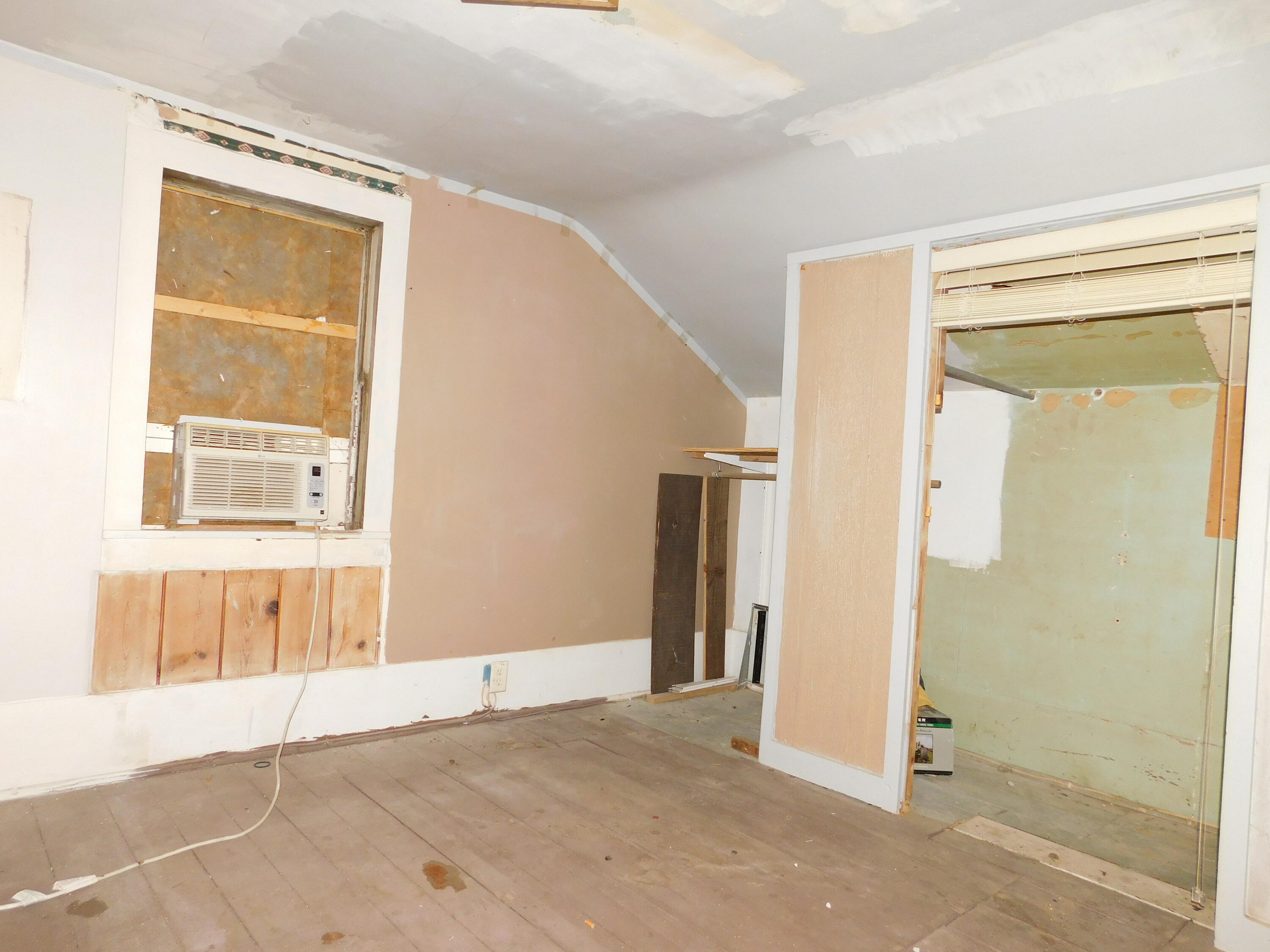 1515 Boyle Lake Road Buchanan, MI 49107 - Photo 18 of 38 DSCN4707